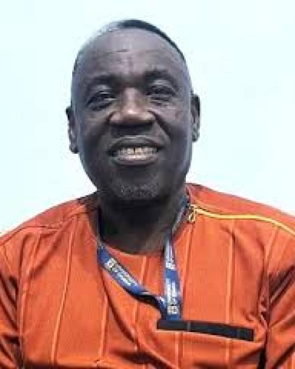 Dr Peter Ndaa